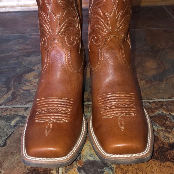 Ariat Women’s Cowboy Boots - Picture 5 of 7